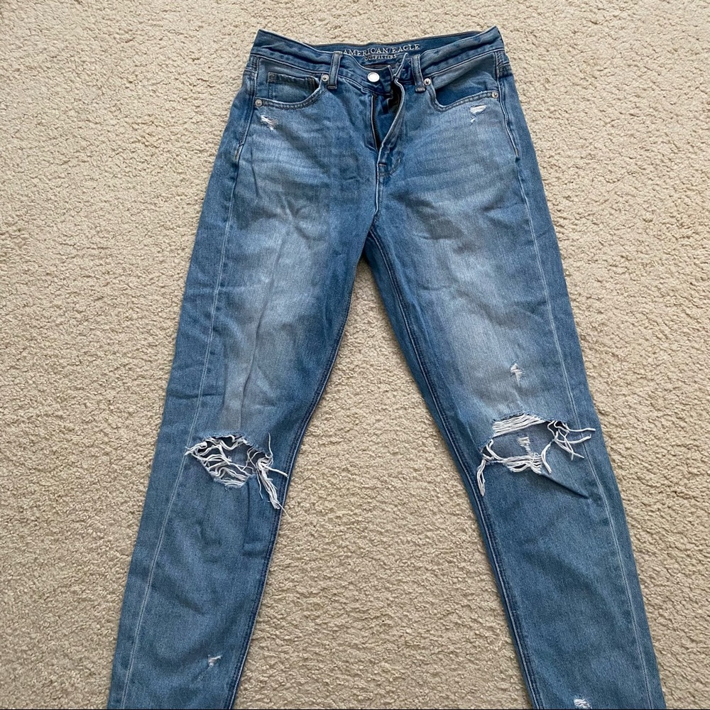 High waisted Mom jeans